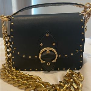 Coach All black beat shoulder bag 18 with gold chain